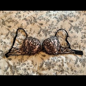 Victoria’s Secret Very Sexy Push Up Bra size 32DD